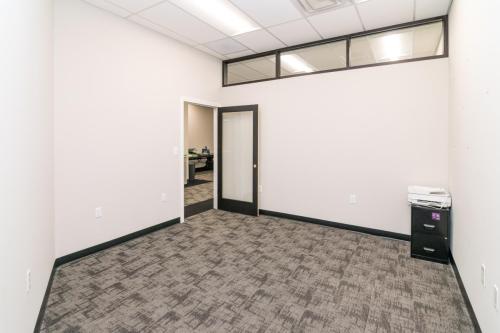 102BMarketplace-0052