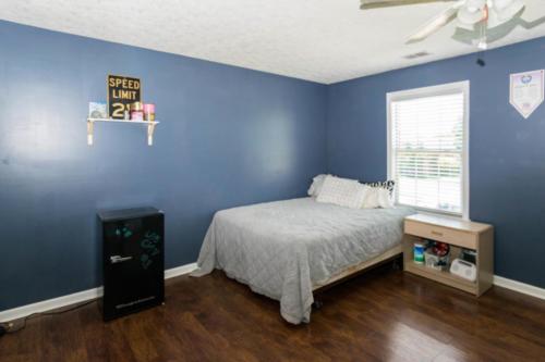 104Crowe-0170