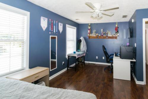 104Crowe-0173