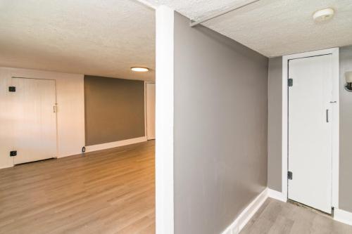 112-5E4th-0251