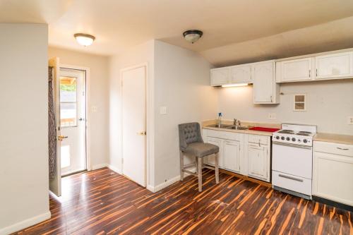119BrownApt-0004