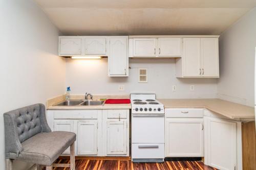 119BrownApt-0005