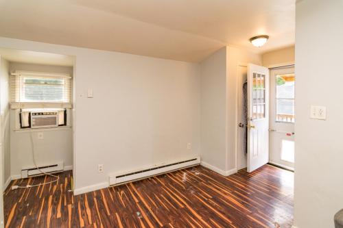 119BrownApt-0008