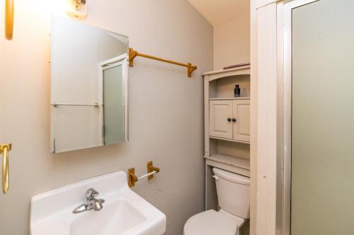 119BrownApt-0009