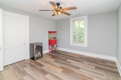 123EBroadway-0273