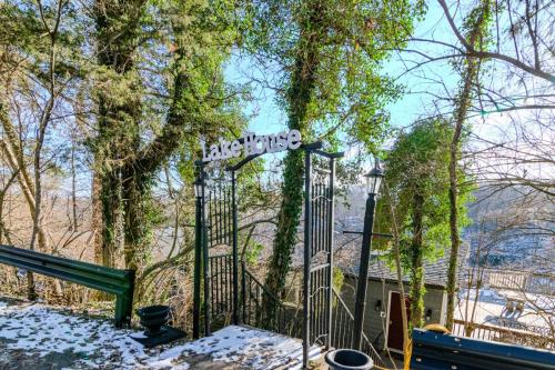1250WellsLanding-0001
