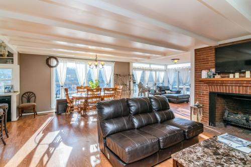 1250WellsLanding-0039