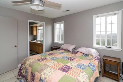 1279MoundHill-0412