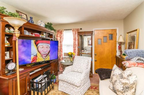 1304-1306LeaningTree-0299