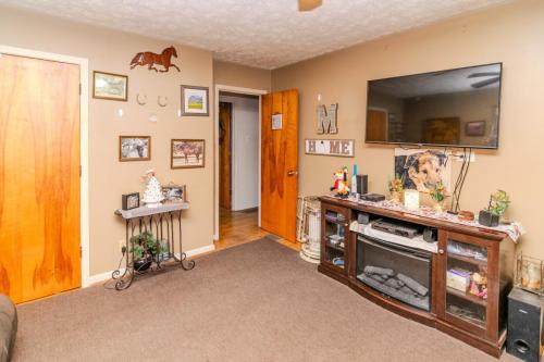 147Woodmont-0070