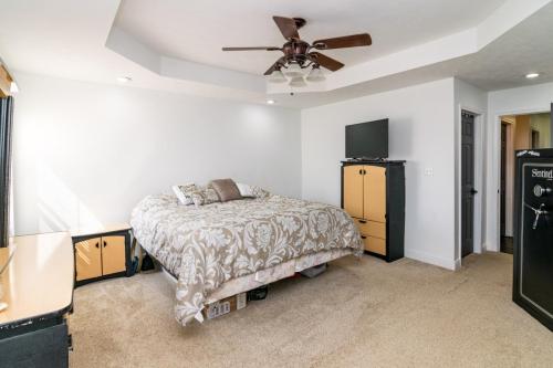 1531AaronBarnett-0011