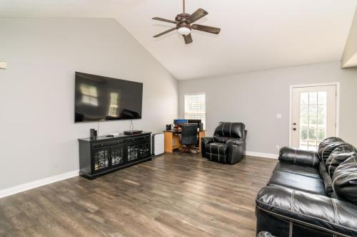 1531AaronBarnett-0066