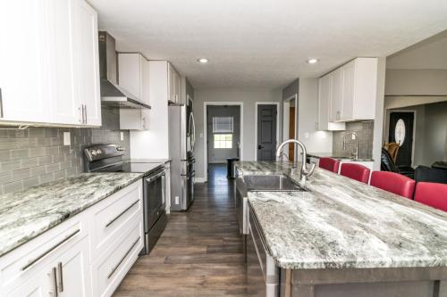 1531AaronBarnett-0095