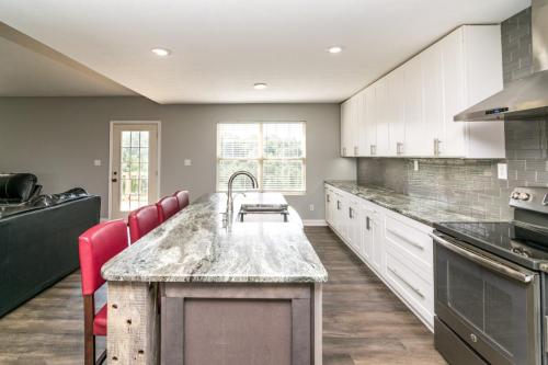 1531AaronBarnett-0103