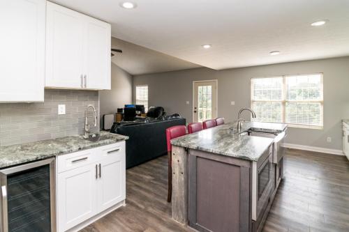 1531AaronBarnett-0106