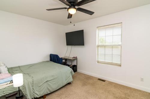 1531AaronBarnett-0146