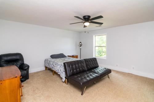 1531AaronBarnett-0158