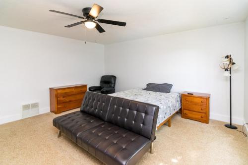 1531AaronBarnett-0160