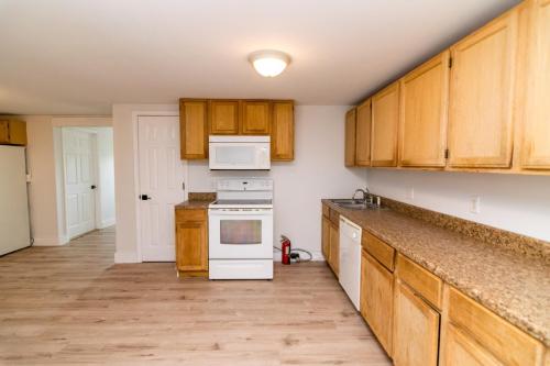 1531AaronBarnett-0203