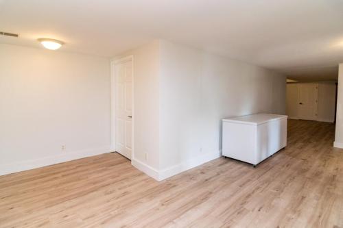 1531AaronBarnett-0211