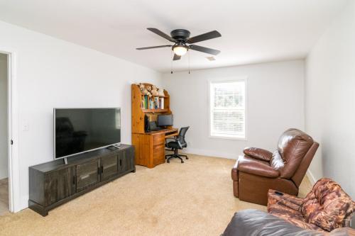 1531AaronBarnett-0235