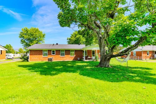 1541EastCollege-0061