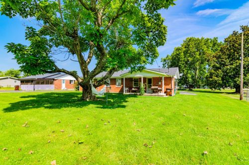 1541EastCollege-0065