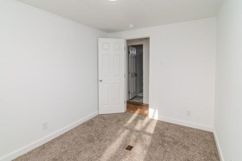 161ErvinSlone-0059