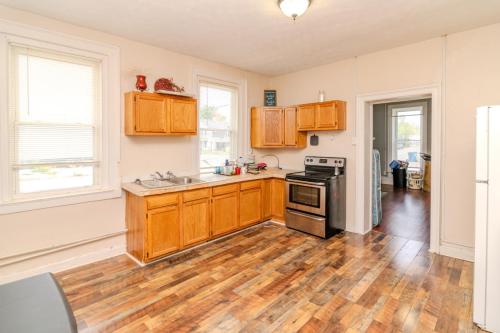 202EBroadway-0038