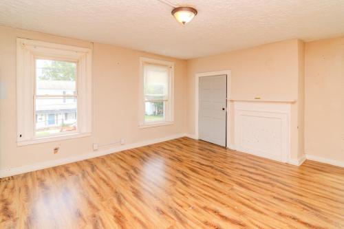 202EBroadway-0060