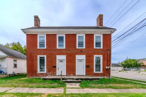 202EBroadway-0082