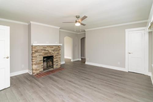 207Lyons-0015