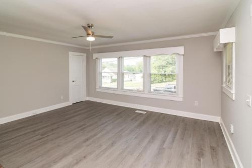 207Lyons-0021