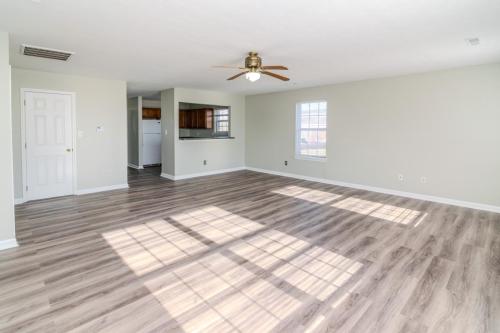 2092Cornerstone3-0125