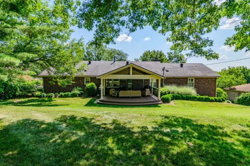 2173LakesideExterior-0027