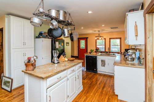 2173Parker-0089