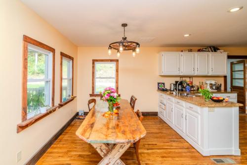2173Parker-0125