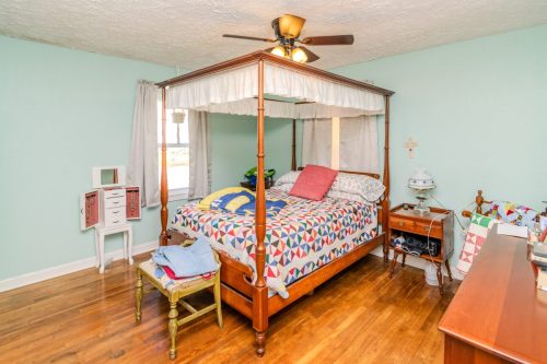 217Locust-Grove-0016