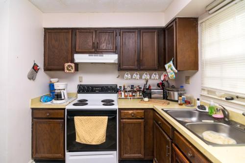222-224Medlock-0658