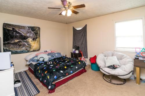 222-224Medlock-0689