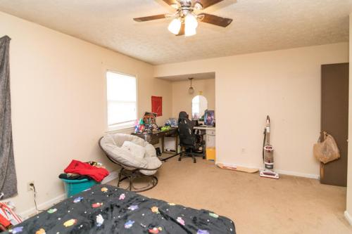 222-224Medlock-0691