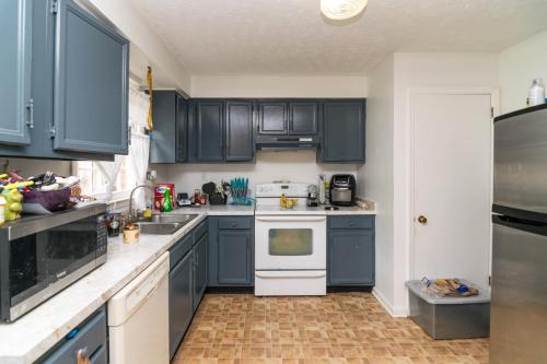 222-224Medlock-0710