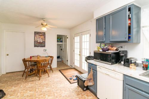 222-224Medlock-0712