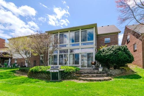 2237Lovell-0405