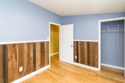 227E7th102-0115