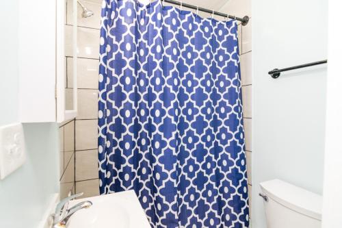 227E7th102-0119