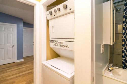 227E7th102-0123