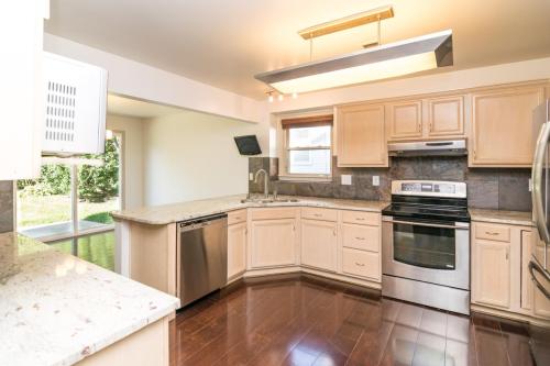 2320GoldenOak-0102