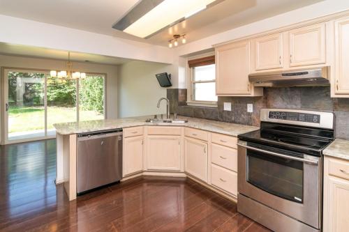 2320GoldenOak-0133
