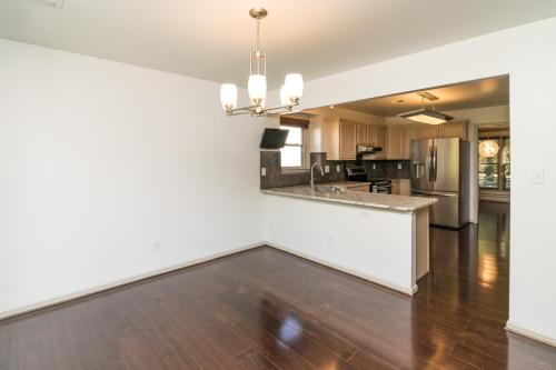 2320GoldenOak-0142